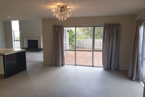 Photo of property in 36 Borneo Drive, Fairview Heights, Auckland, 0632