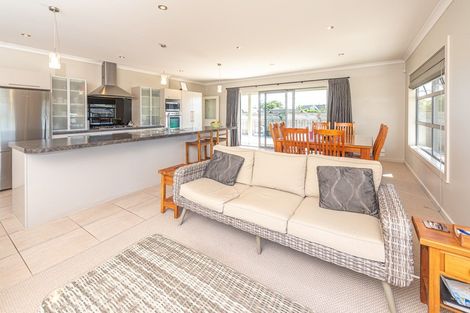 Photo of property in 4 Lithgow Drive, Otamatea, Whanganui, 4500