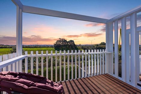 Photo of property in 27 Carder Court, Hobsonville, Auckland, 0618