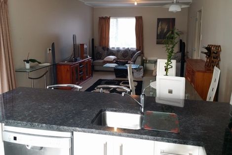 Photo of property in 13 Bridge Avenue, Te Atatu South, Auckland, 0610