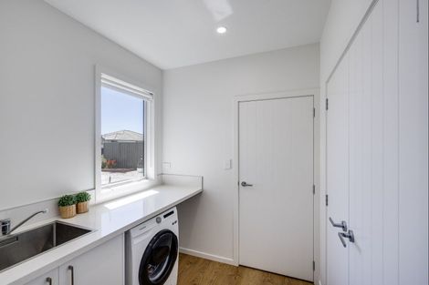 Photo of property in 17 Rangataiki Place, Te Awa, Napier, 4110