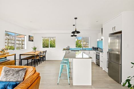 Photo of property in 2/11 Delamare Court, Sunnynook, Auckland, 0632