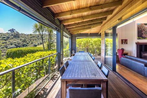 Photo of property in 122 Delamore Drive, Oneroa, Waiheke Island, 1081