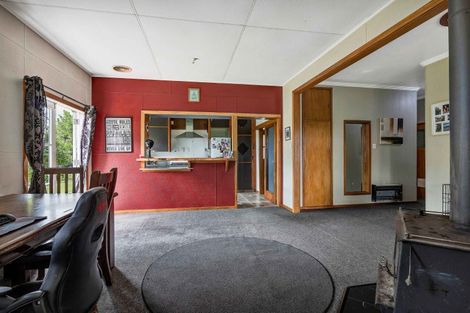 Photo of property in 19 Clifford Road, Eltham, 4322