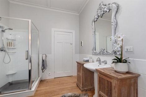 Photo of property in 2 Glade Place, Birkenhead, Auckland, 0626