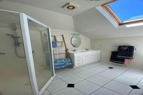 Photo of property in 24 Jordan Street, Island Bay, Wellington, 6023