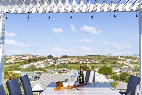 Photo of property in 1207 Whangaparaoa Road, Gulf Harbour, Whangaparaoa, 0930