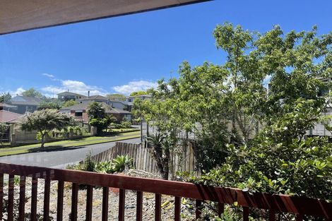 Photo of property in 10 Ewhurst Place, Goodwood Heights, Auckland, 2105