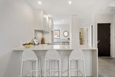 Photo of property in 6b Pax Avenue, Forrest Hill, Auckland, 0620