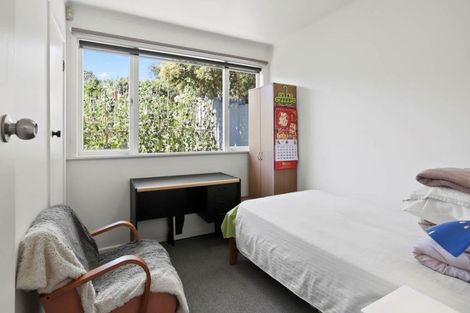 Photo of property in 39 Newington Road, Henderson, Auckland, 0612