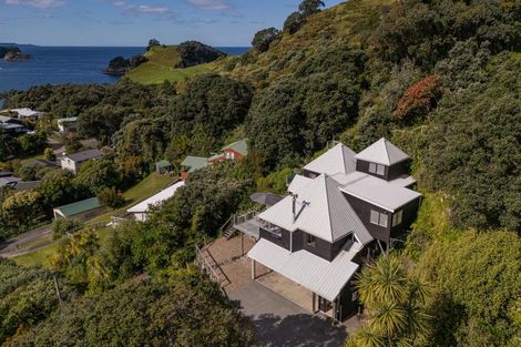 Photo of property in 5 Florence Place, Hahei, Whitianga, 3591