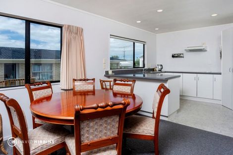 Photo of property in 1/12 Anne Road, Hillcrest, Auckland, 0627