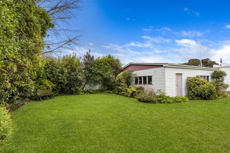 Photo of property in 9 Taranaki Street, Saint Johns Hill, Whanganui, 4501