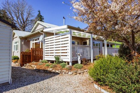 Photo of property in 10a Hill Street, Lawrence, 9532