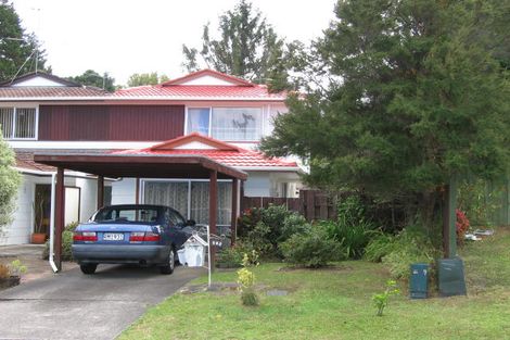 Photo of property in 2/5 Lambrown Drive, Totara Vale, Auckland, 0629