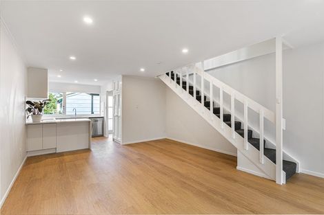 Photo of property in 2/6 Griffen Road, Mount Roskill, Auckland, 1041