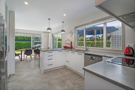 Photo of property in 15 Admiral Drive, Cooks Beach, Whitianga, 3591