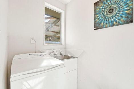 Photo of property in 27 Cross Street, Castlecliff, Whanganui, 4501