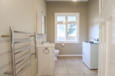 Photo of property in 24 Aroha Street, Takaro, Palmerston North, 4410