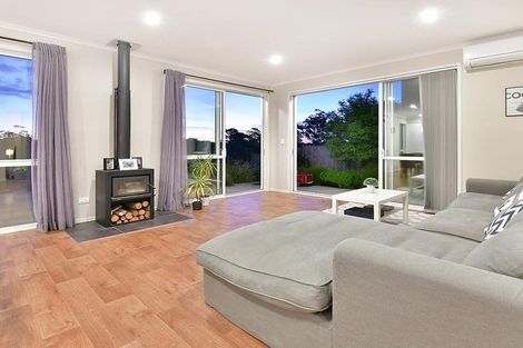 Photo of property in 18 Bankside Road, Silverdale, 0932