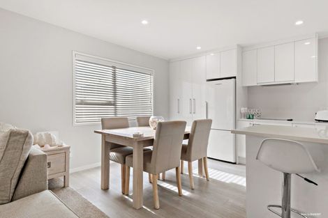 Photo of property in 7 Redlands Grove, Swanson, Auckland, 0612