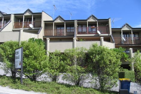 Photo of property in 3/7 Pannill Place, Oteha, Auckland, 0632