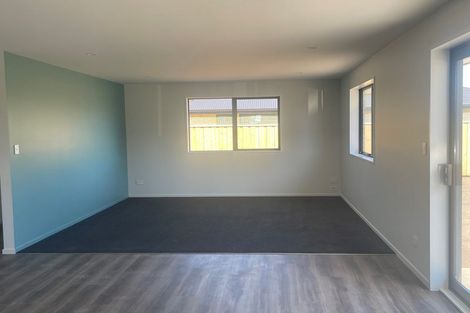 Photo of property in 31 Kingfisher Avenue, Amberley, 7410