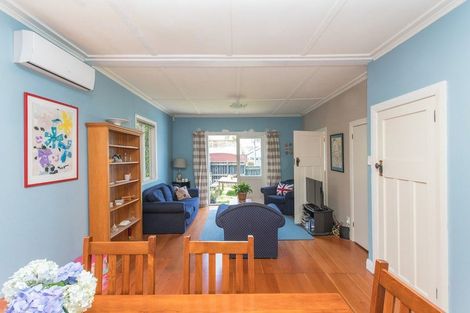 Photo of property in 25 Omar Street, Khandallah, Wellington, 6035