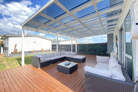 Photo of property in 24 Pencaitland Drive, Flat Bush, Auckland, 2019