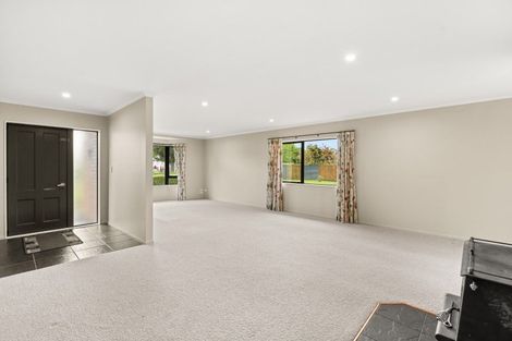 Photo of property in 77 Reading Street, Greytown, 5712