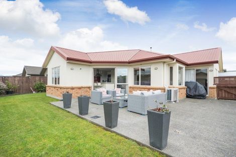Photo of property in 19 Branigan Parade, Kelvin Grove, Palmerston North, 4414