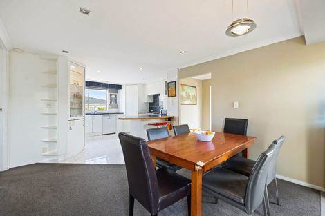Photo of property in 18 Majesty Place, Half Moon Bay, Auckland, 2012