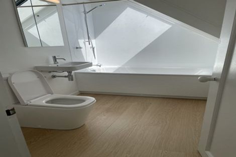 Photo of property in 19/10 Pitarua Street, Thorndon, Wellington, 6011