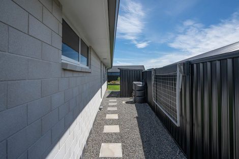Photo of property in 9 Poroporo Way, Wharewaka, Taupo, 3330