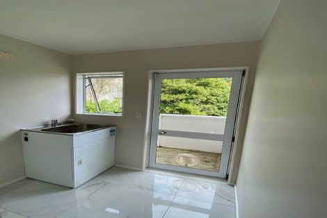 Photo of property in 66 Barbados Drive, Unsworth Heights, Auckland, 0632