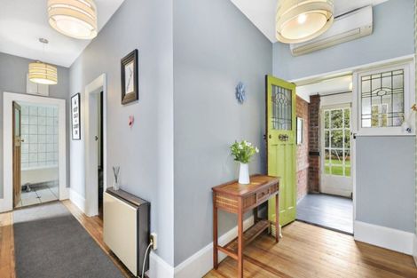 Photo of property in 2 Gamblins Road, Saint Martins, Christchurch, 8022