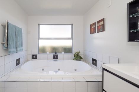 Photo of property in 24 Ludlow Drive, Huntingdon, Ashburton, 7774