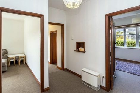 Photo of property in 14 Cornwall Street, Brooklands, New Plymouth, 4310