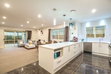 Photo of property in 42 Arranmore Drive, Flat Bush, Auckland, 2019