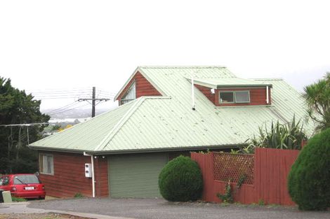 Photo of property in 19 Farquhar Road, Glendene, Auckland, 0602