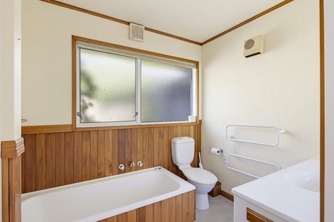 Photo of property in 107 Winara Avenue, Waikanae, 5036