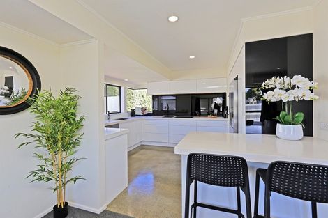 Photo of property in 71 Wharerangi Road, Greenmeadows, Napier, 4112