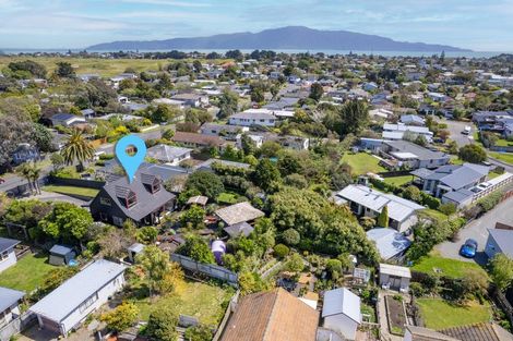 Photo of property in 27 Chums Road, Paraparaumu Beach, Paraparaumu, 5032