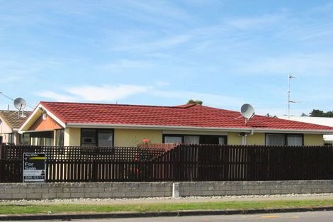Photo of property in 2/63 Bridge Street, New Brighton, Christchurch, 8062