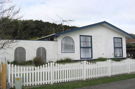 Photo of property in 18 Belgrave Street, Wainuiomata, Lower Hutt, 5014