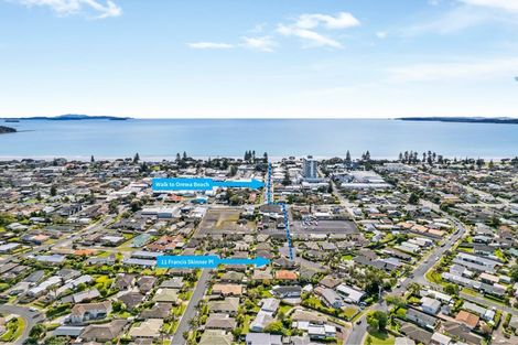 Photo of property in 11 Francis Skinner Place, Orewa, 0931