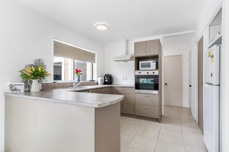 Photo of property in 81a Centreway Road, Orewa, 0931