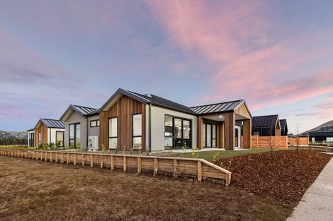 Photo of property in 14a Marjon Drive, Wanaka, 9305