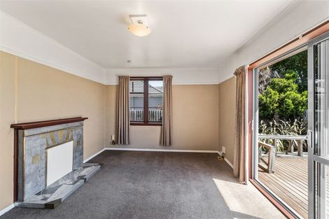 Photo of property in 11 Evatt Street, Bryndwr, Christchurch, 8053