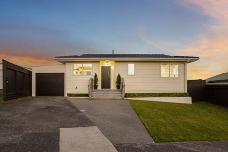 Photo of property in 26 Sombrero View, Ascot Park, Porirua, 5024